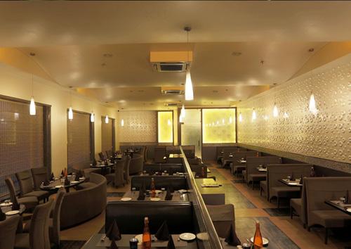 Hotel Brijwasi Lands Inn
